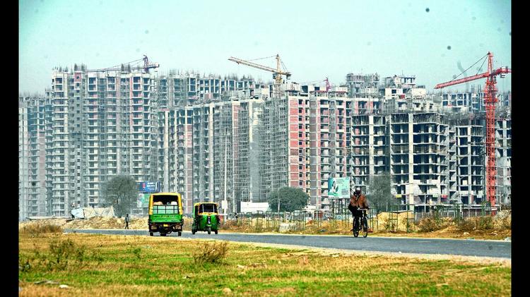 RERA directs developer to hand over flat to buyer, pay Rs 15L penalty