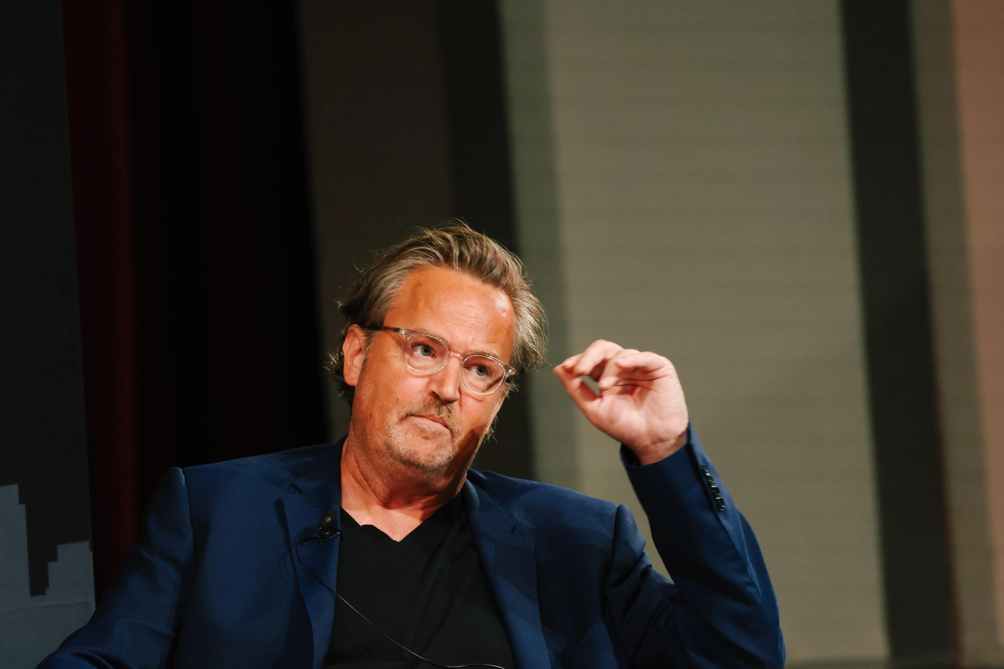 Condenan a tres años de prisión a asistente de Matthew Perry por su muerte por ketamina