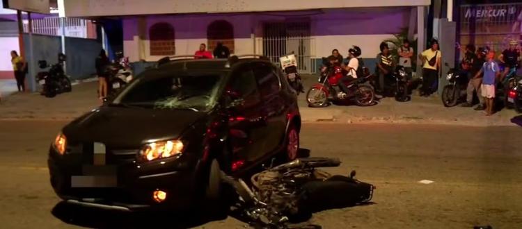 Motociclista morre em acidente com carro na Avenida Jaguarari, em Natal