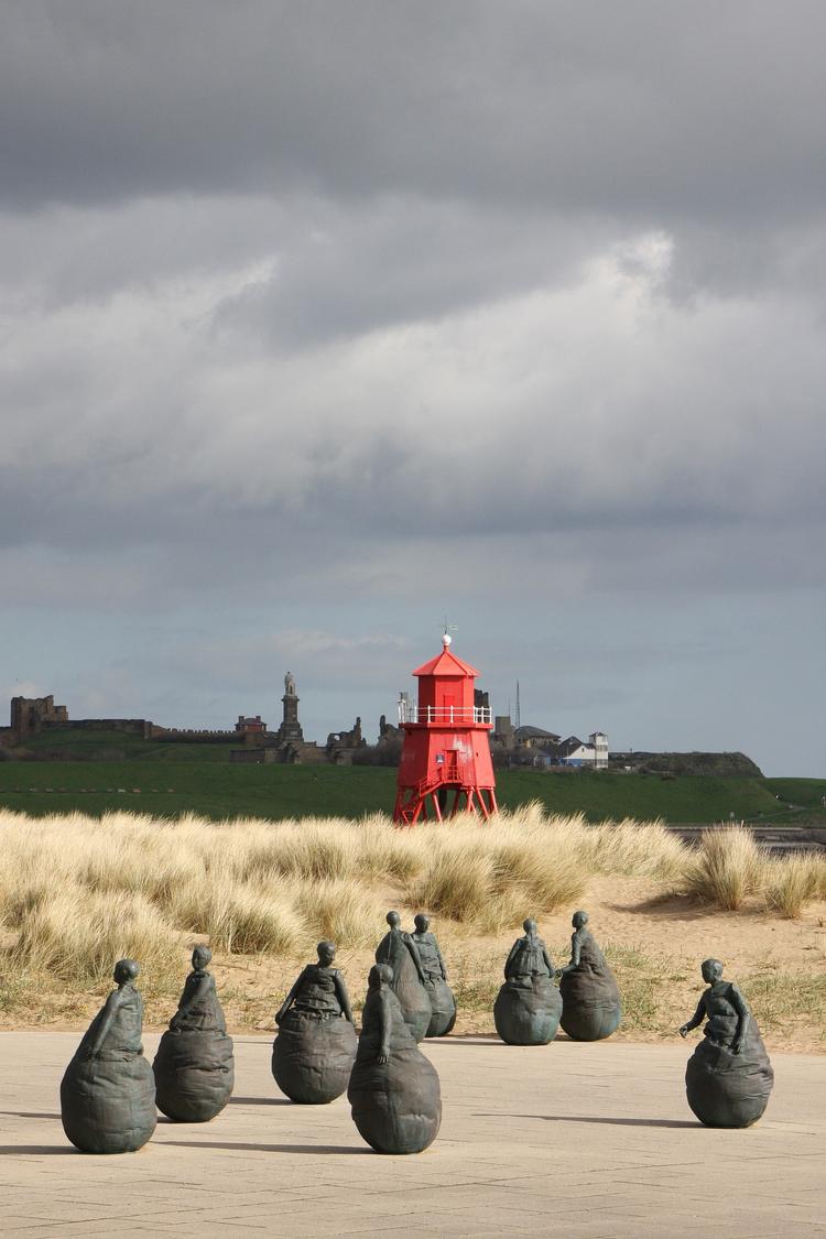 Herd Groyne Lighthouse with the Weebles in the foreground