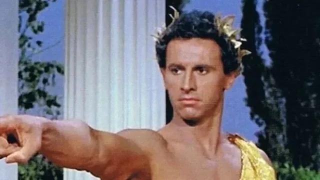 Morre Michael Forest, ator que fez Apolo em 'Jornada nas Estrelas', aos 97 anos