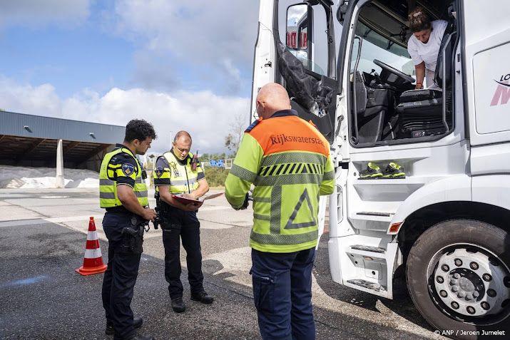 Ruim dertig boetes op eerste dag handhavingsactie Merwedebrug