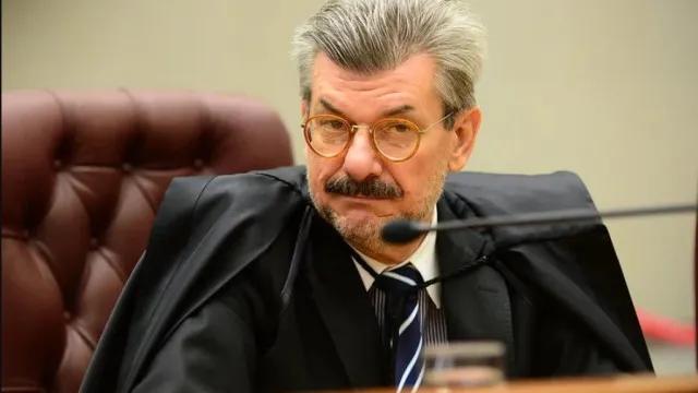 PGR troca pedido de aposentadoria compulsória de Buzzi por demissão do STJ