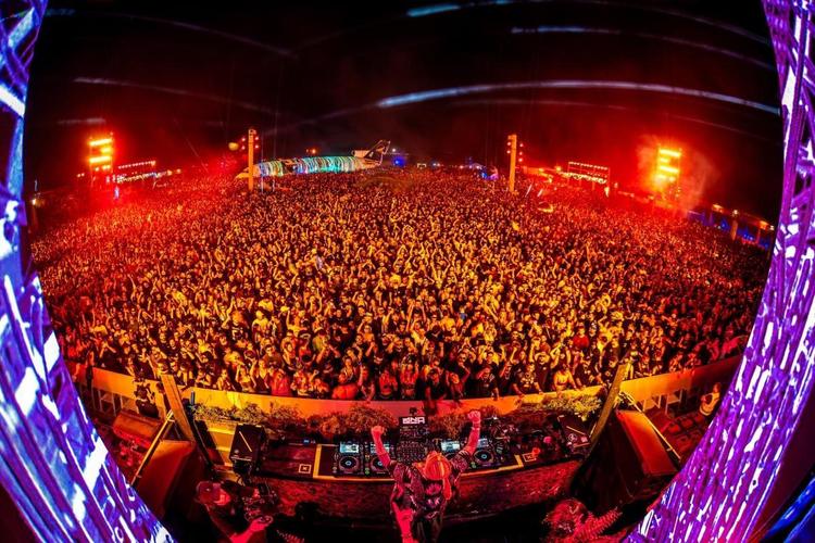 Vintage Culture estreia turnê do projeto DNA, neste sábado, em BH, com o maior Art Car da América do Sul e palco em Boeing 737