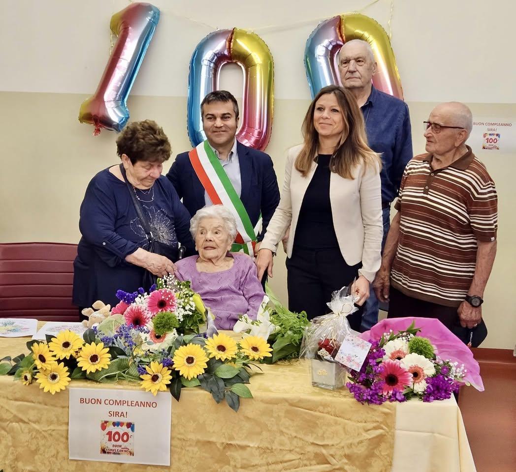 🎉 FESTA ALLA CÀ ARNALDI: LA SIGNORA SIRA COMPIE 100 ANNI! 🎂 All’IPA Cà Arnaldi di Noventa Vicentina si allarga ancora...
