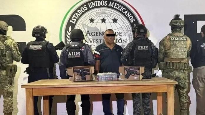 Fuentes de inteligencia federal revelaron que el arsenal ingresó ilegalmente desde Guatemala y pretendía ser trasladado hacia el centro de la República para abastecer a células delictivas.