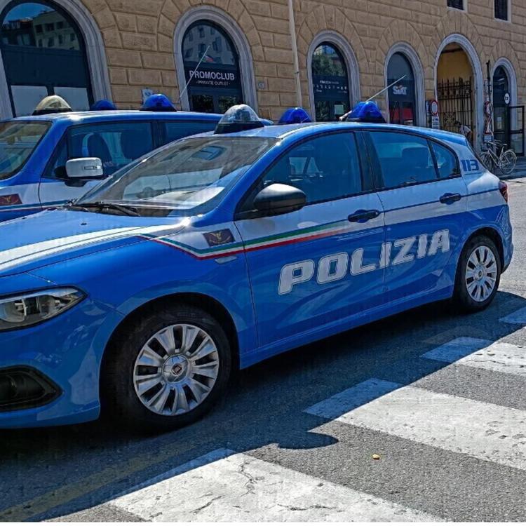 Neonato abbandonato in strada a Cinisello Balsamo, "Era in ipotermia, ora sta meglio"