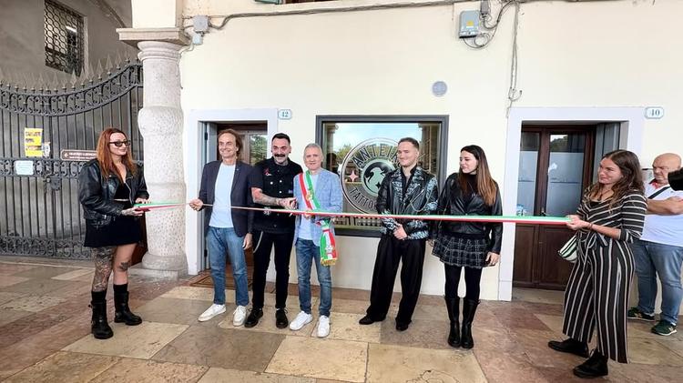 🎉 Oggi a Piazzola sul Brenta l’inaugurazione di ANTEIKU TATTOO STUDIO, il nuovo studio di tatuaggi in Via Roma 42. Un p...