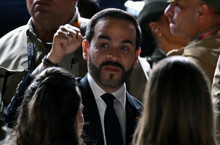 Quatro menores de idade morrem em primeiros bombardeios do novo governo da Colômbia, diz agência