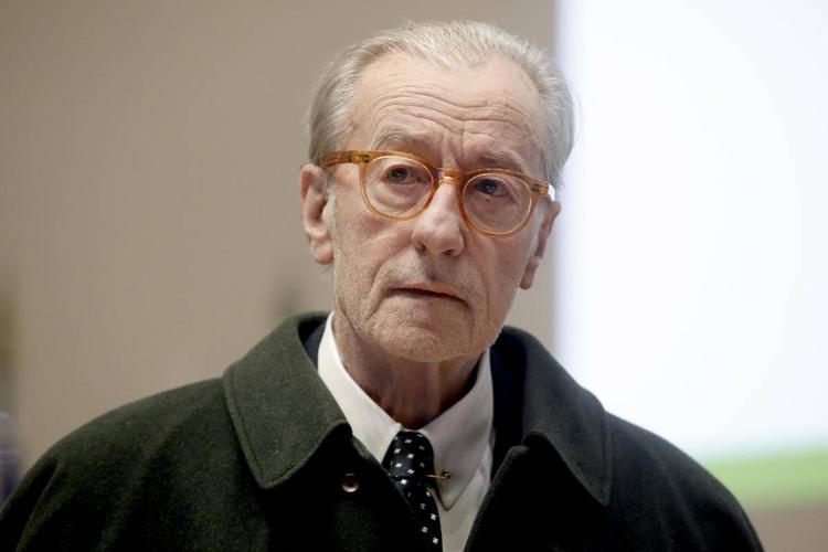 "Ho provato un dolore enorme". Feltri ricorda Oriana Fallaci e si commuove