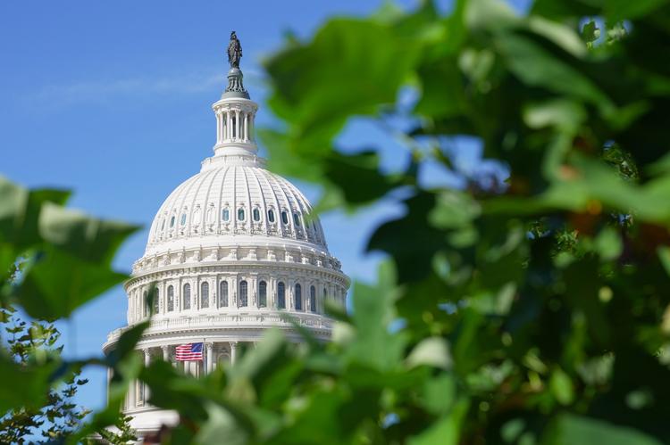 U.S. Senate passes college sports bill that would rein in athlete payments and transfers