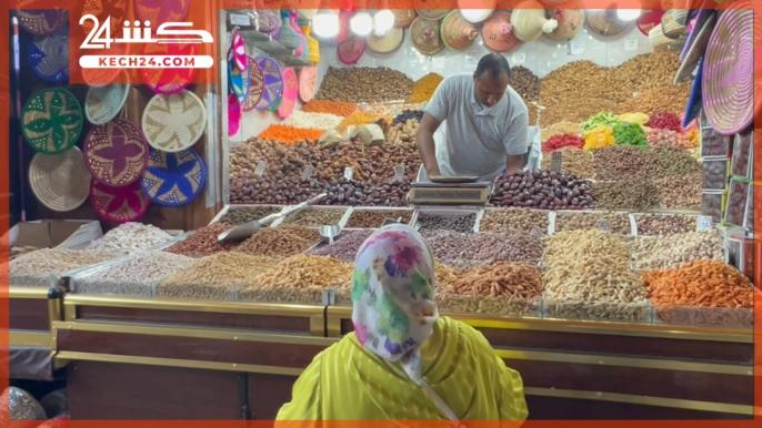 بالڤيديو: تراجع في الاقبال على “الفاكية” بمراكش رغم اقتراب ليلة عاشوراء