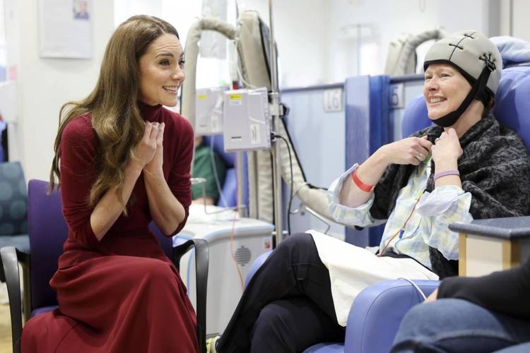 Kate Middleton scrive a una giovane mamma di Verona malata di tumore: “La tua forza è fonte di ispirazione”