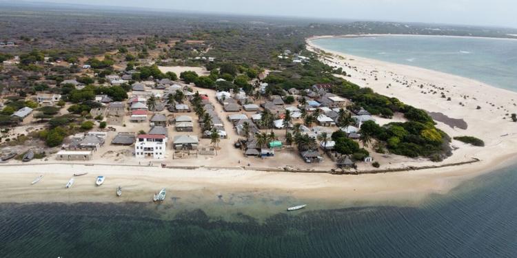 Incidente in Kenya, muore turista italiana in vacanza con la famiglia: deceduto anche l'autista, feriti marito e figlio