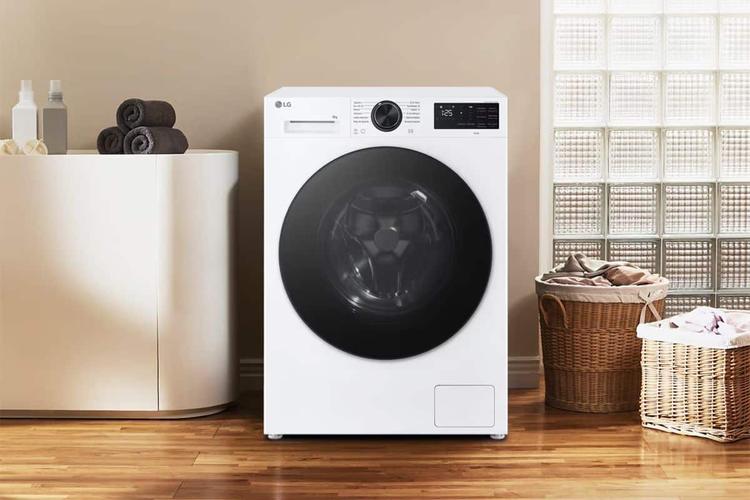 "Antes ponía cuatro lavadoras y ahora solo una": así es la lavadora inteligente de LG que hace la colada en solo 39 minutos