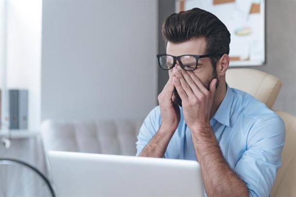 لماذا تتدهور الرؤية بعد ليلة بلا نوم؟
