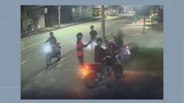 Homem é morto a tiros e tem moto roubada por criminosos na Freguesia