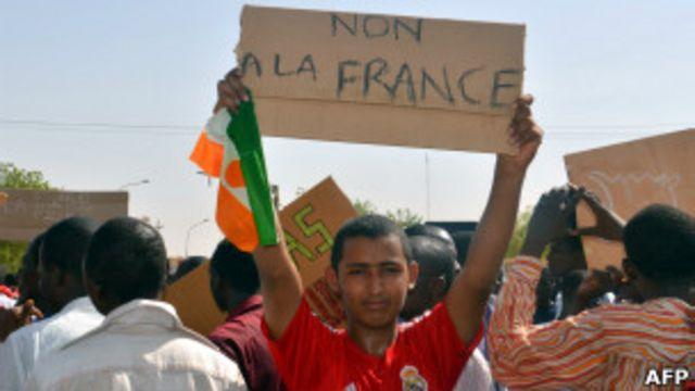 L’urgence au Niger: la démocratie, plus l’électrification