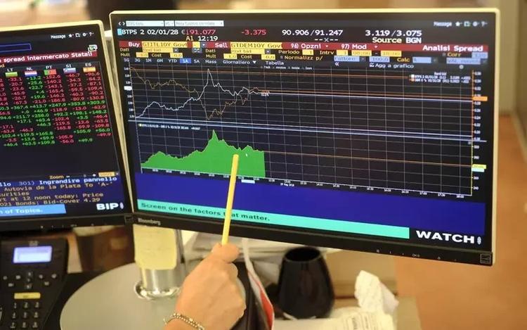 Adusbef, il rendimento dei nuovi Btp ai minimi con l'inflazione alle stelle