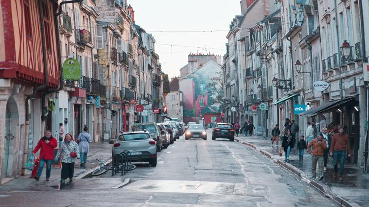 Dijon à travers le temps - La rue Jean Jacques Rousseau