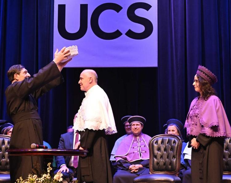 Asdrubal Falavigna assume reitoria da UCS para gestão 2026-2030