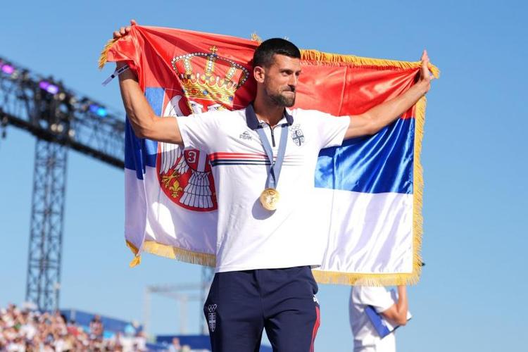 Novak Djokovic félicite les étudiants serbes pour leur victoire aux élections législatives face au président Aleksandar Vucic