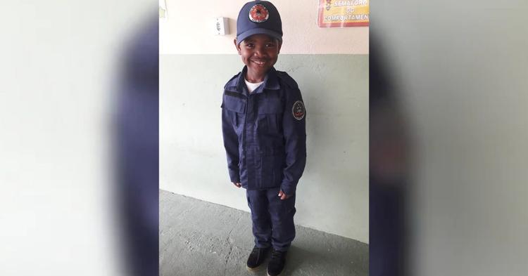 Prefeitura divulga nota de pesar após morte de menino de 10 anos arrastado por onda em Balneário Piçarras