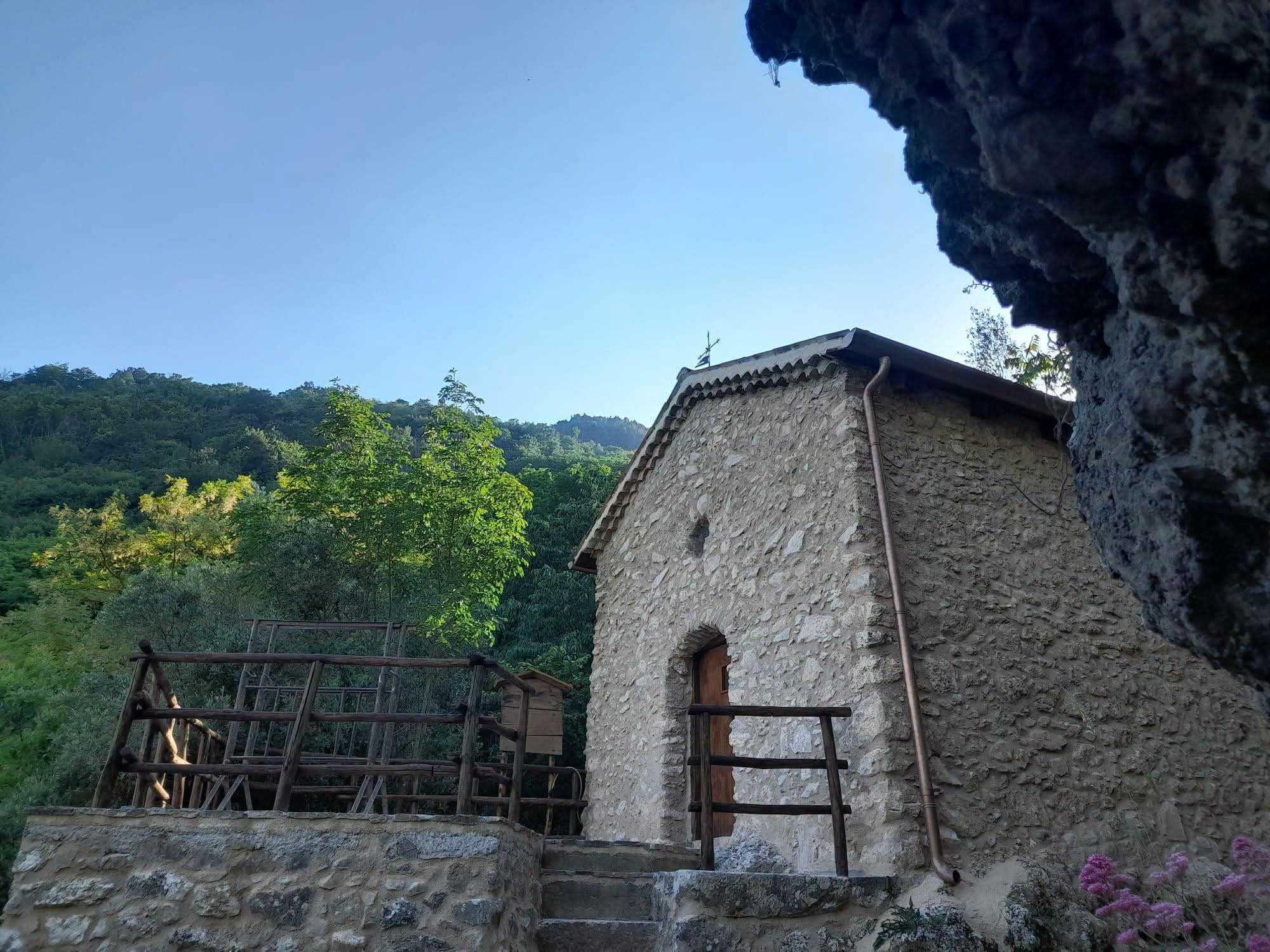 Sant’Arsenio, riapre al culto la storica cappella rurale di San Leonardo dopo due anni di lavori
