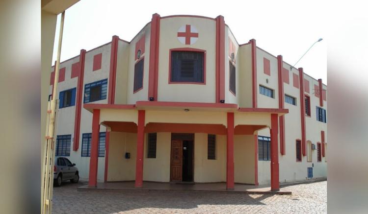 Explosão de panela de pressão em escola estadual deixa funcionária gravemente ferida em Tupã