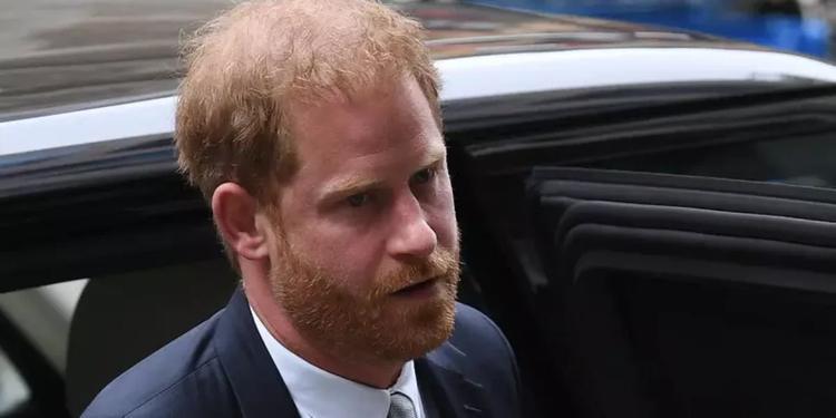 Salta l'invito per Harry a Buckingham Palace, torna il gelo in casa Windsor