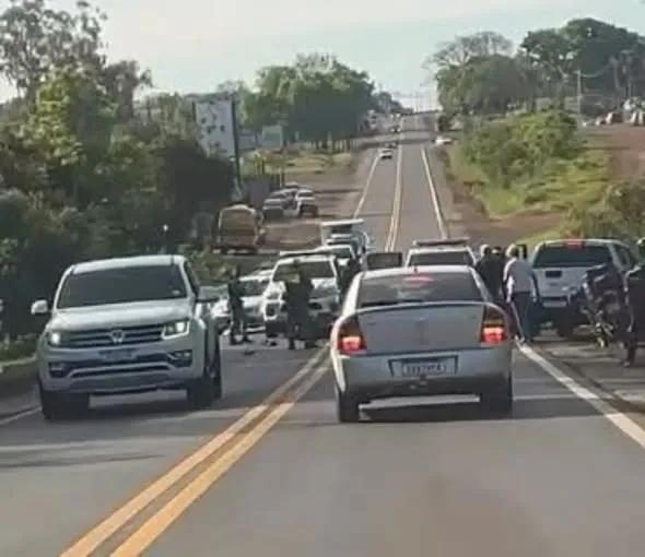 Motociclista é preso após atropelar policial durante fiscalização na ERS-344, em Santo Ângelo