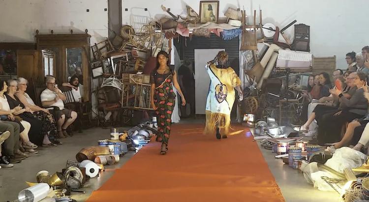 Le défilé Emmaüs revient, entre création et récupération