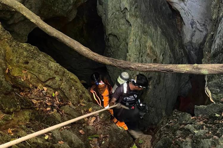 Fortes chuvas ameaçam atrasar buscas por duas pessoas desaparecidas em caverna no Laos
