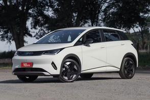 Uber muda regras e restringe carros das categorias Black e Comfort em 2027