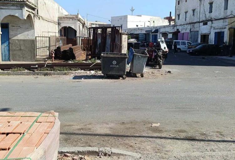 ساكنة عمارة بالصورة تندد بتفشي الاحتلال غير المشروع للملك العمومي