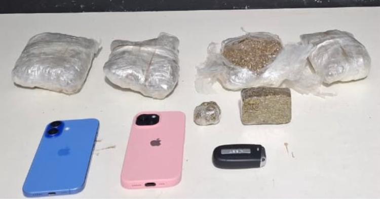 Casal é preso com 1,2 kg de maconha após tentativa de fuga em Itajaí&nbsp;