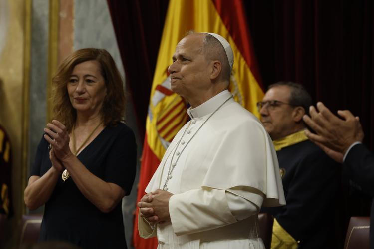 León XIV en el Congreso: «la grandeza moral de una nación se manifiesta en su capacidad de acompañar, proteger y amar a los más frágiles»