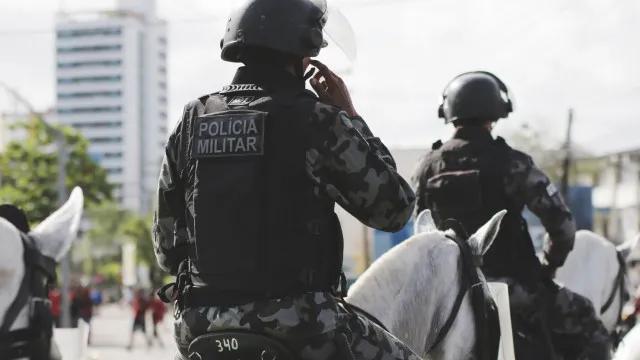 40% dos brasileiros afirmam ter sido vítima de crimes como golpes ou roubos, diz Datafolha
