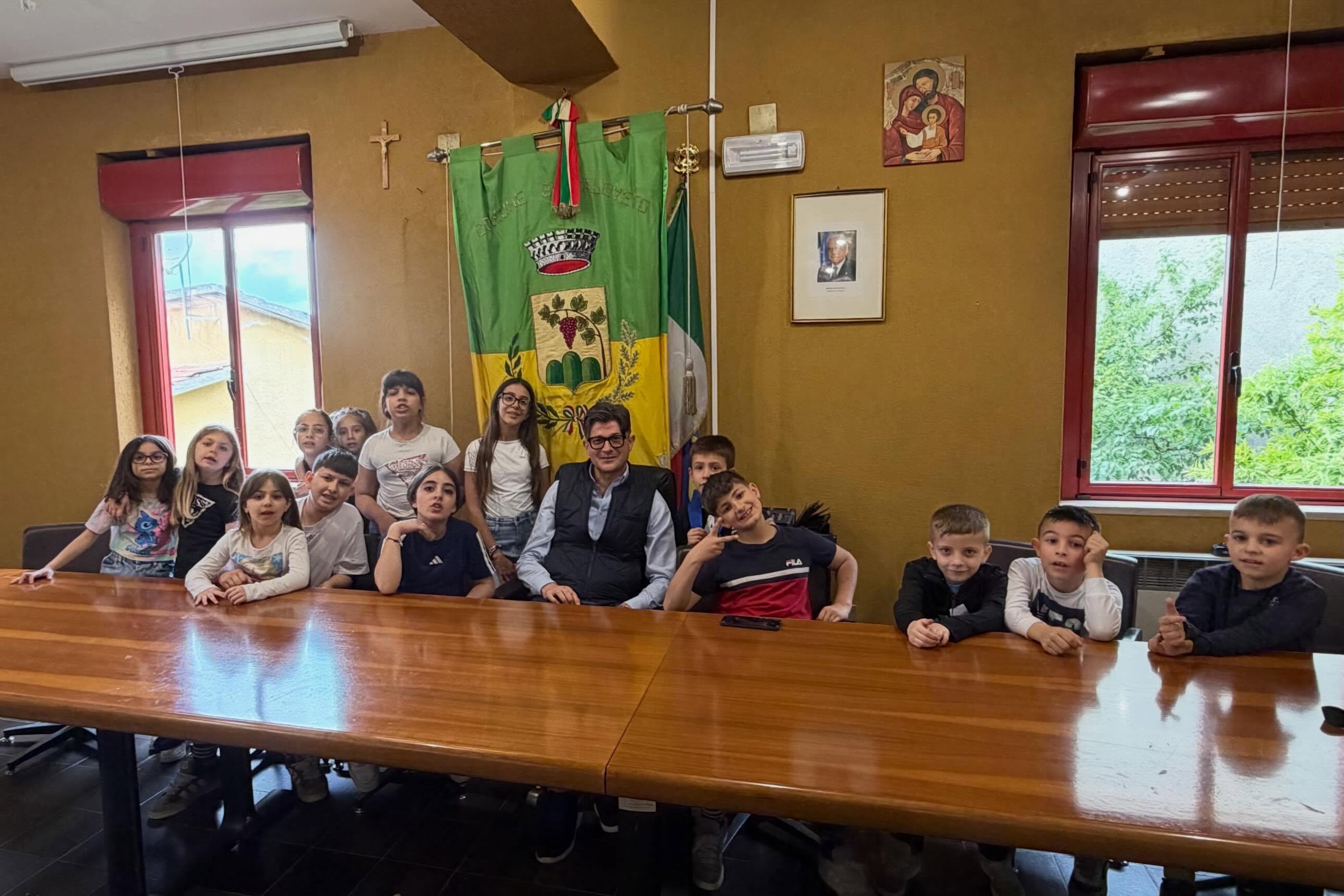 Comune di Caloveto: Nella Giornata Mondiale del vivere Insieme in Pace accanto ai ragazzi del progetto “Educazione è Ris...