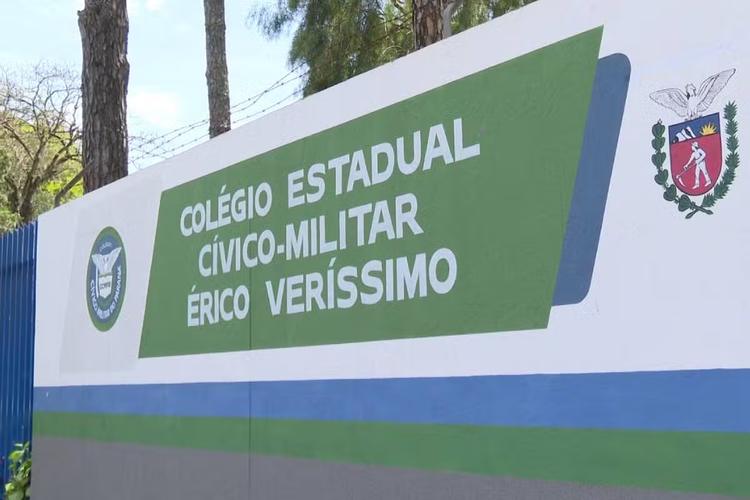 Dois policiais militares são afastados das funções em colégio cívico-militar do Paraná após alunas denunciarem câmera instalada no banheiro
