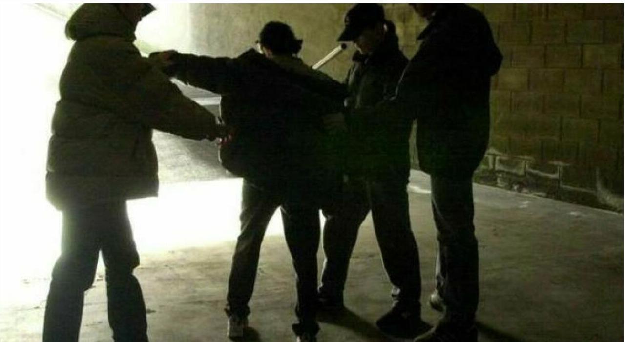 Napoli, minacce social alla famiglia di vittima di presunti abusi