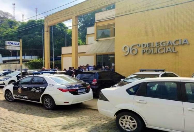 Homem com mandado de prisão em aberto por tráfico de drogas é preso em Miguel Pereira