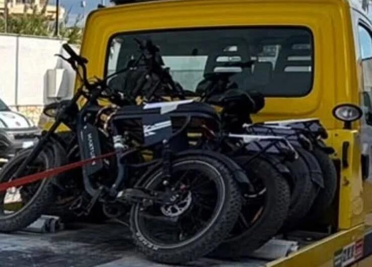 Capaccio Paestum, blitz della Polizia Locale: sequestrate bici elettriche truccate