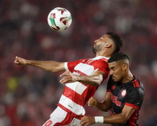 قمة مراكش بين الكوكب والوداد… صراع النقاط والفرصة الأخيرة لكارتيرون