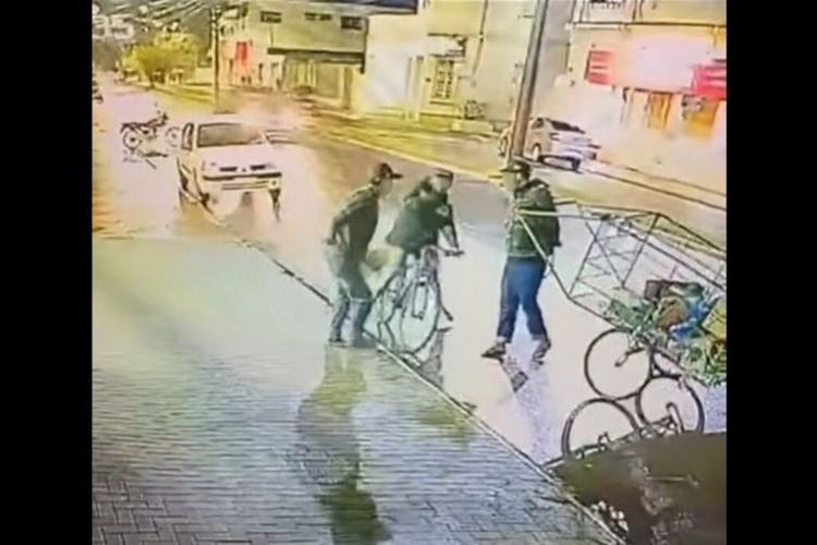 Ciclista é morto a facadas no centro de Tupanciretã; suspeito é preso horas depois