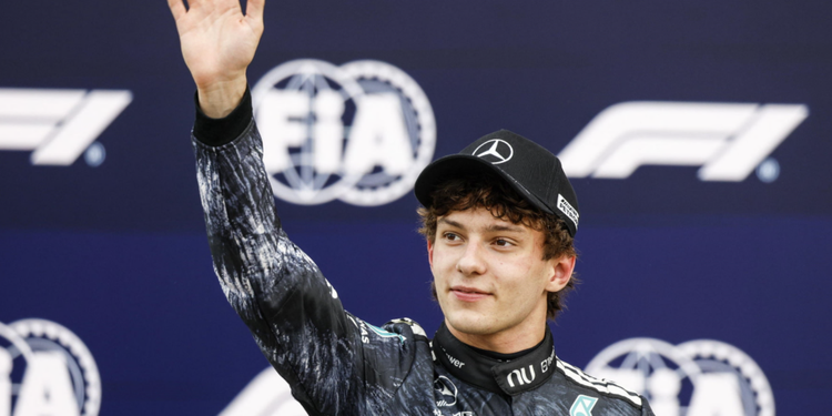 F1, Antonelli show a Silverstone: prima la Sprint, poi la pole (a 70 anni dall'ultima volta di Ascari)