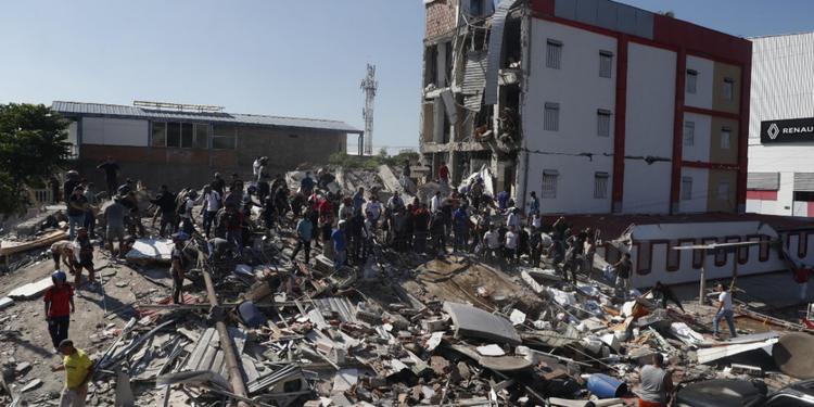 Terremoto di magnitudo 7.4 in Colombia, almeno 47 morti: bambini sotto le macerie dell'ospedale di Cali