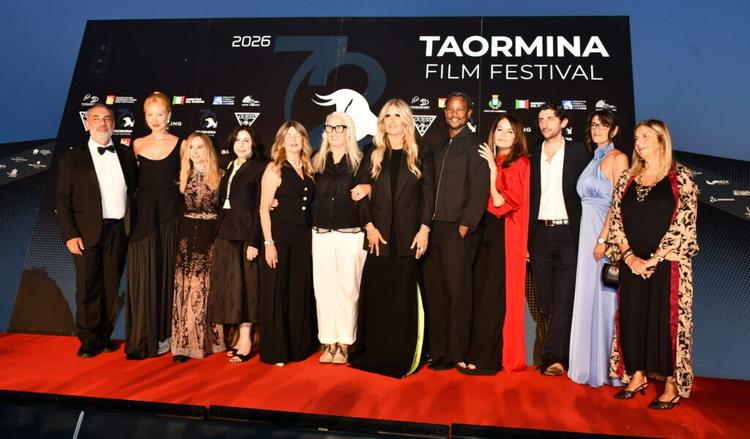 Al Taormina Film festival sbanca il dramma turco 'Hear The Yellow'