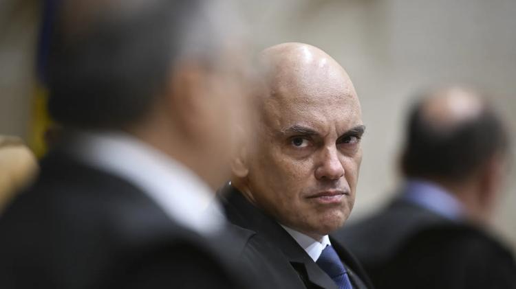 Moraes manda PF devolver equipamentos de blogueiro investigado por perseguição contra Dino