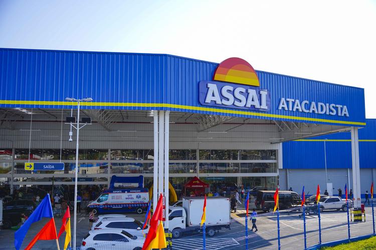 Rede de supermercados abre 145 vagas de emprego na Bahia; saiba como se inscrever
